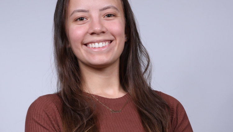 Hélen Stuker de Oliveira